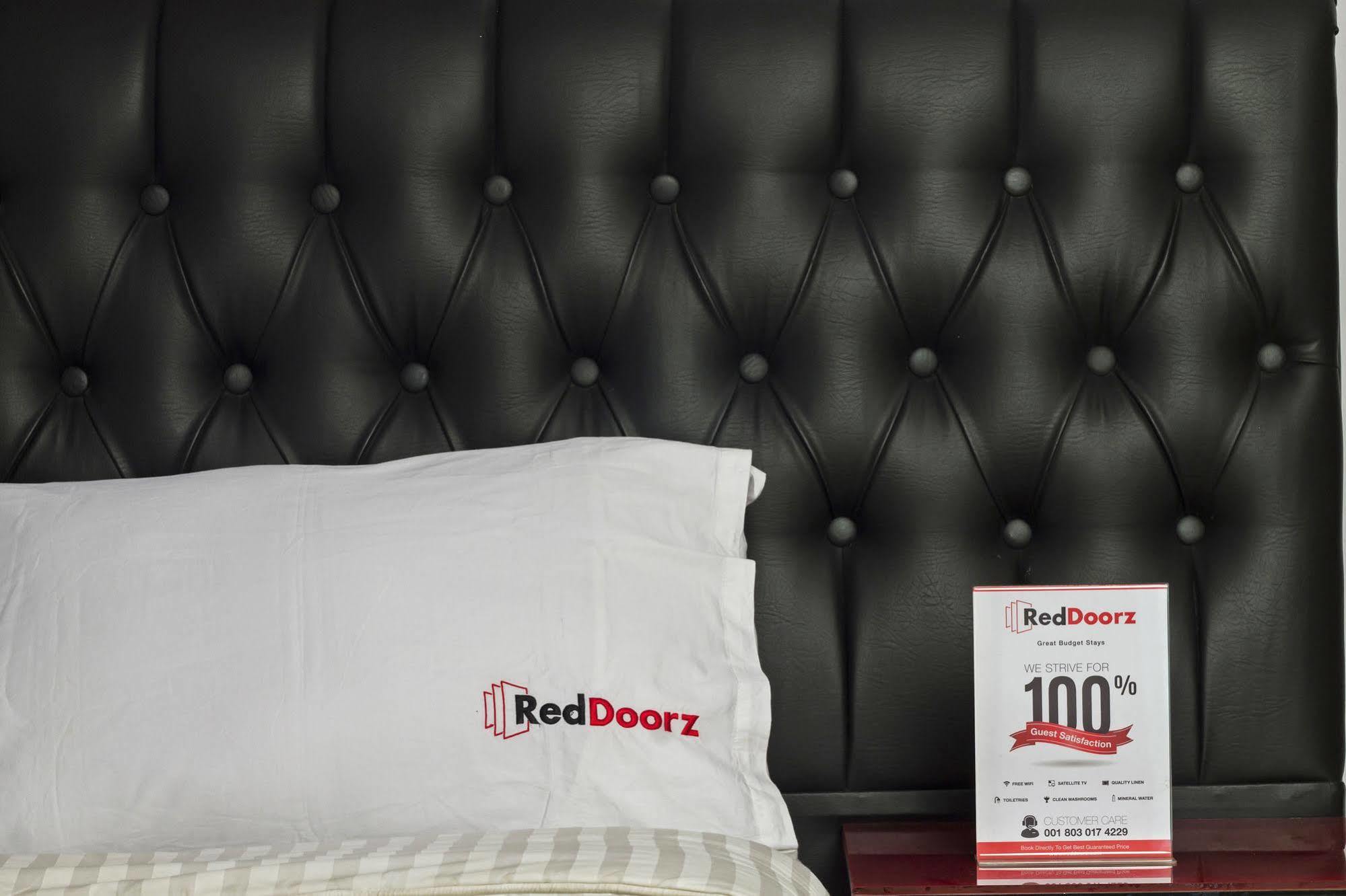 Reddoorz Plus @ Guntur Raya Setiabudi Τζακάρτα Εξωτερικό φωτογραφία